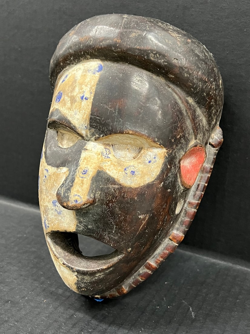 Bacongo Mask - 3