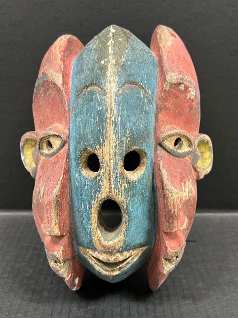 Triple Face Bulu Monkey Mask: Title: Triple Face Bulu Monkey Mask Description: African Tribal Art Triple Face Bulu Monkey Mask Date/Period: Late 20th Century Materials: Wood Size: 11" h x 8.5" w Reserve: $300.00 Shipping: Domes
