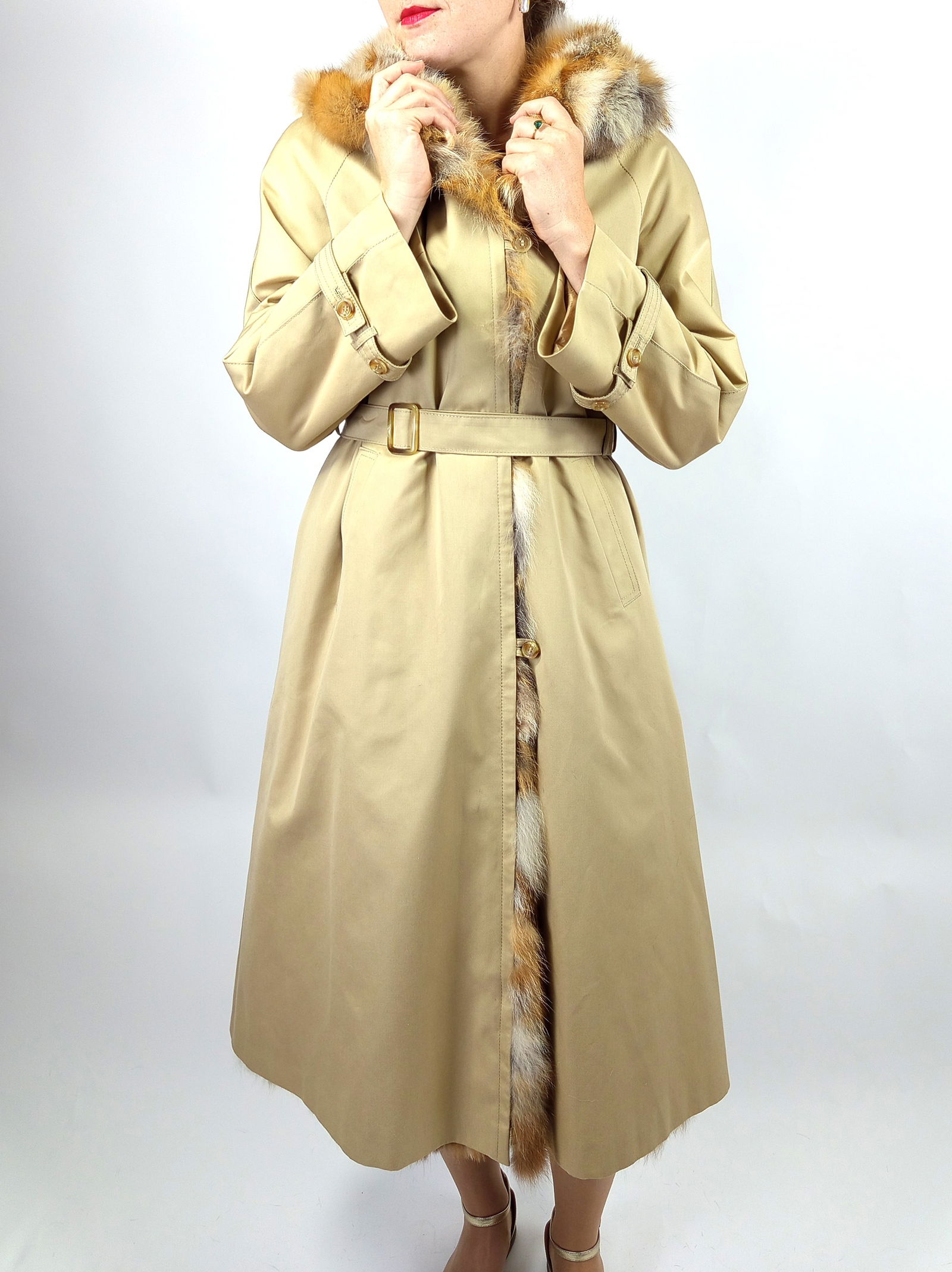 GREY PARCA RED FOX FUR COAT EU: L ; US: 16 - 9