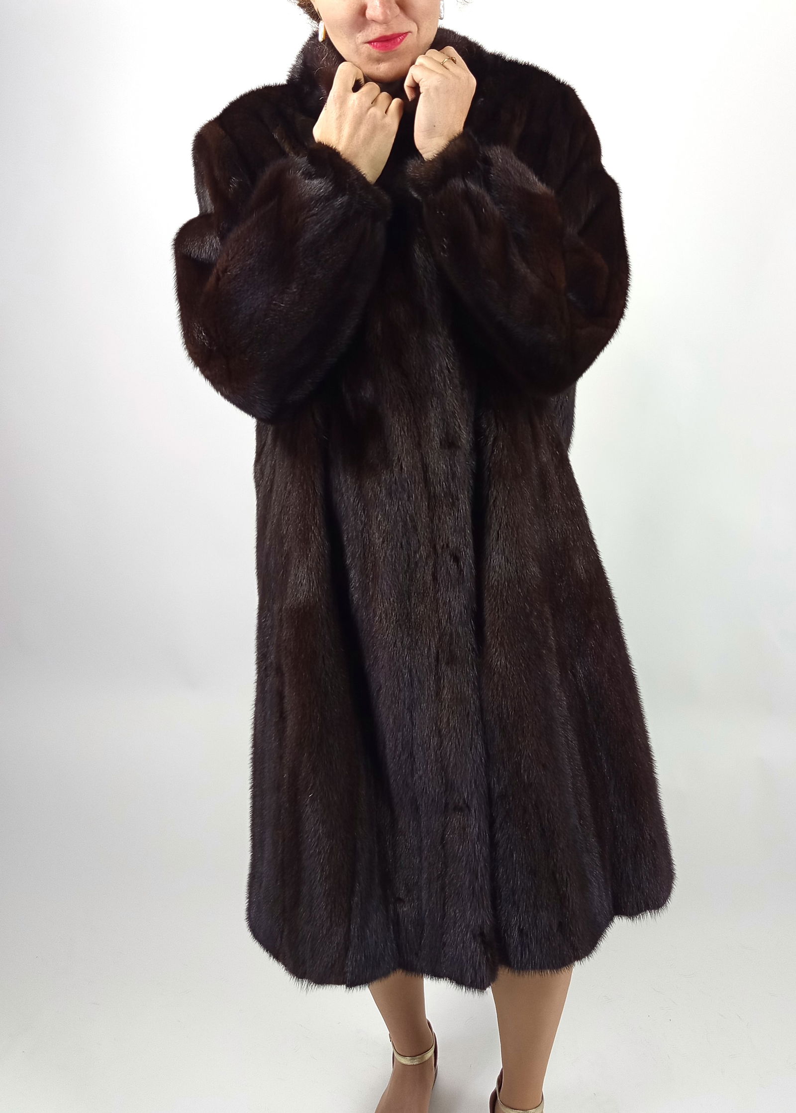 BROWN MINK FUR COAT EU: XXL ; US: 24 - 9