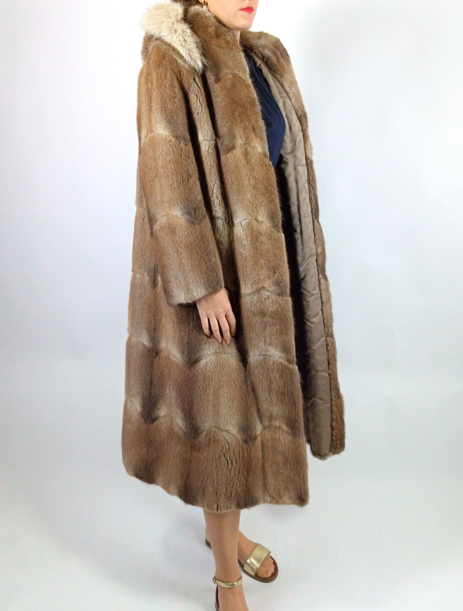 LONG MUSKRAT FUR COAT EU: XL ; US: 18 - 8