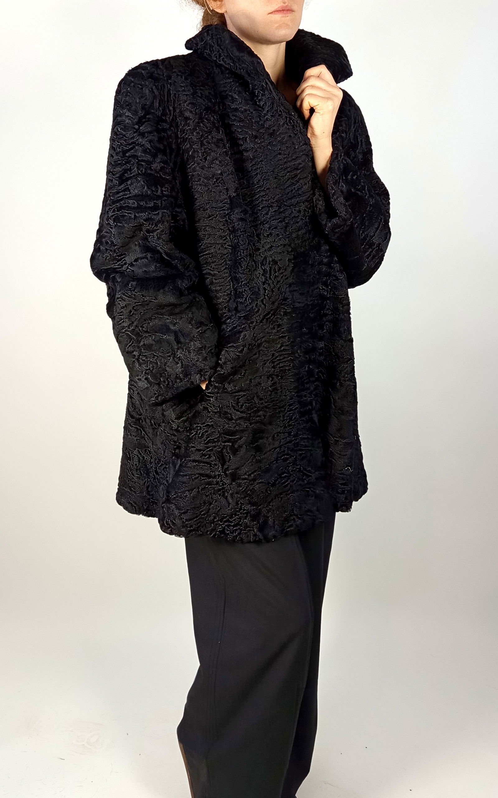 BLACK KARABUL FUR COAT EU: XL - US:20 - 3