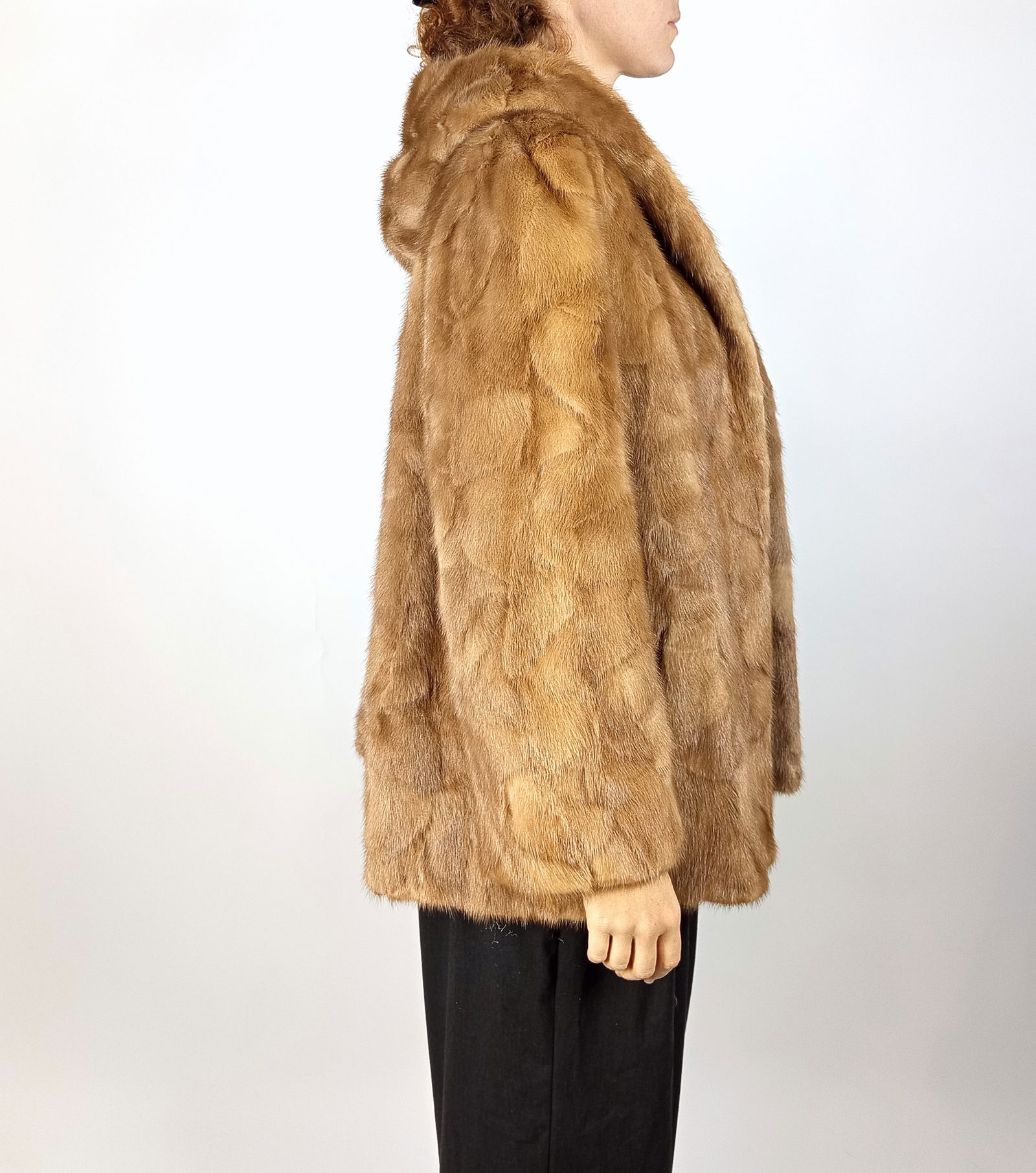 LIGHT BROWN MINK JACKET WITH HOOD EU: XL - US:20 - 11