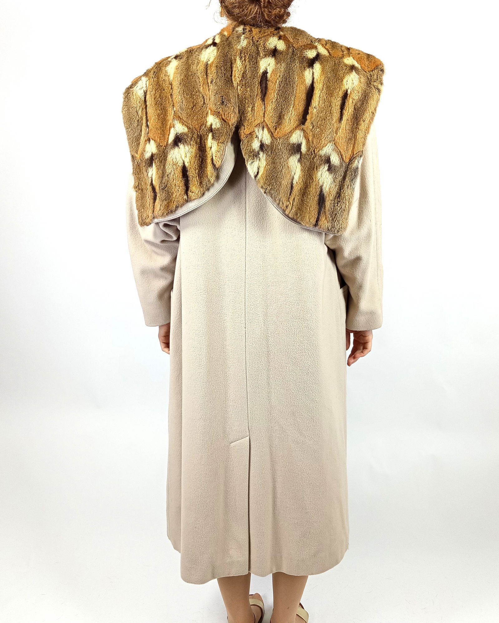 WOOL & CASHMERE BLEND FUR COAT EU: XL ; US: 20 - 2