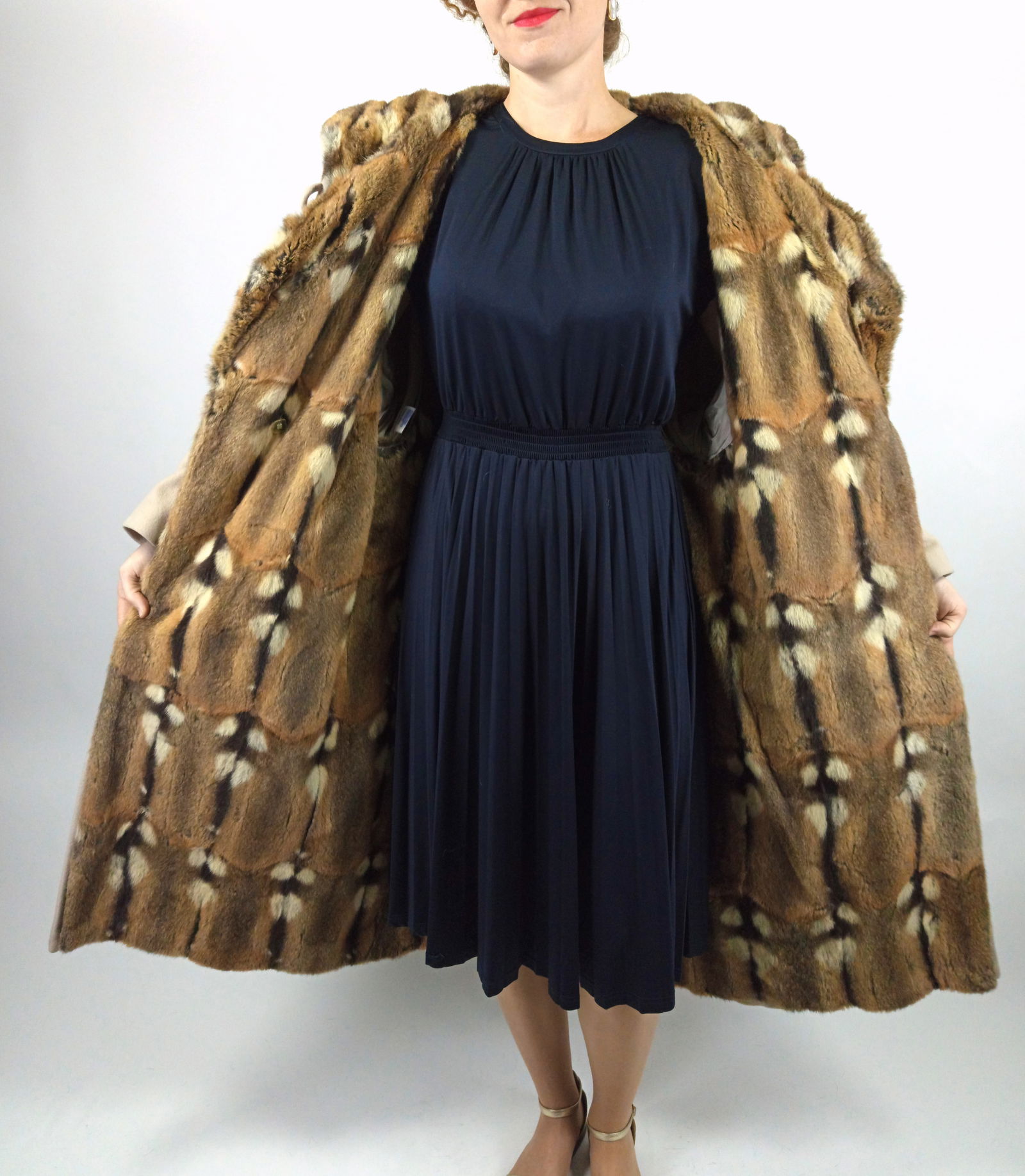 WOOL & CASHMERE BLEND FUR COAT EU: XL ; US: 20 - 4