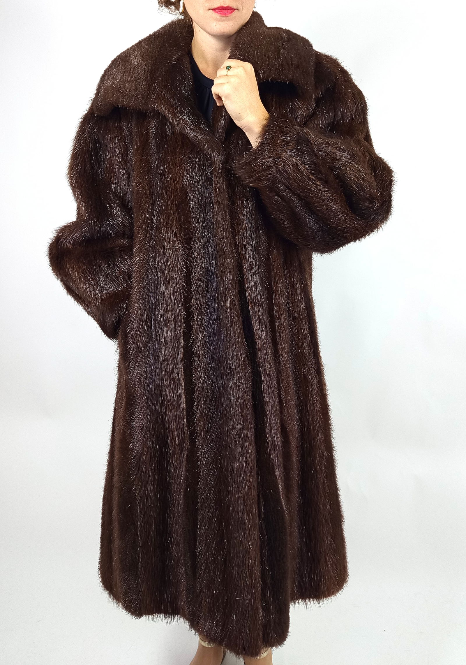 SHEARED NUTRIA FUR COAT EU: XL ; US: 20 - 10