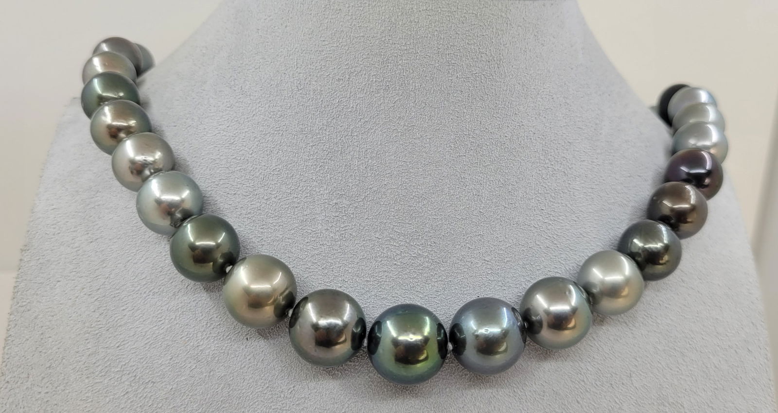 PEARL INSTITUTE CO. Certified Multi Tahitian Pearls - Huge Size - 11.0x13.8mm Necklace - 2