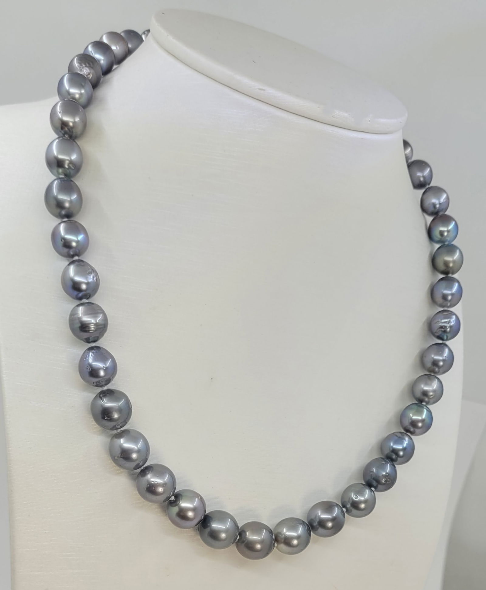 Necklace PSL Certified Tahitian Pearls - 8.4x10.9mm - 2