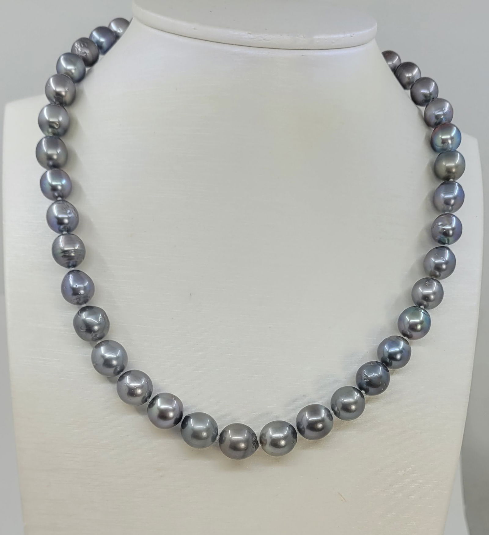 Necklace PSL Certified Tahitian Pearls - 8.4x10.9mm - 3