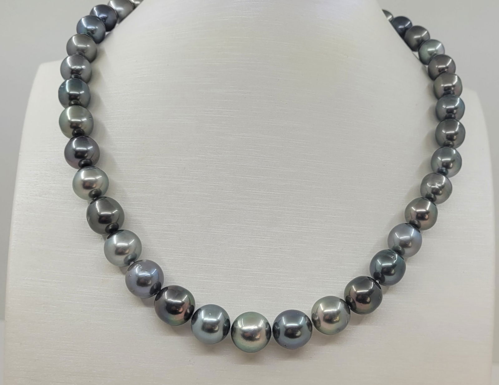 Necklace PSL Certified Tahitian Pearls - 9.0x11.2mm - 3