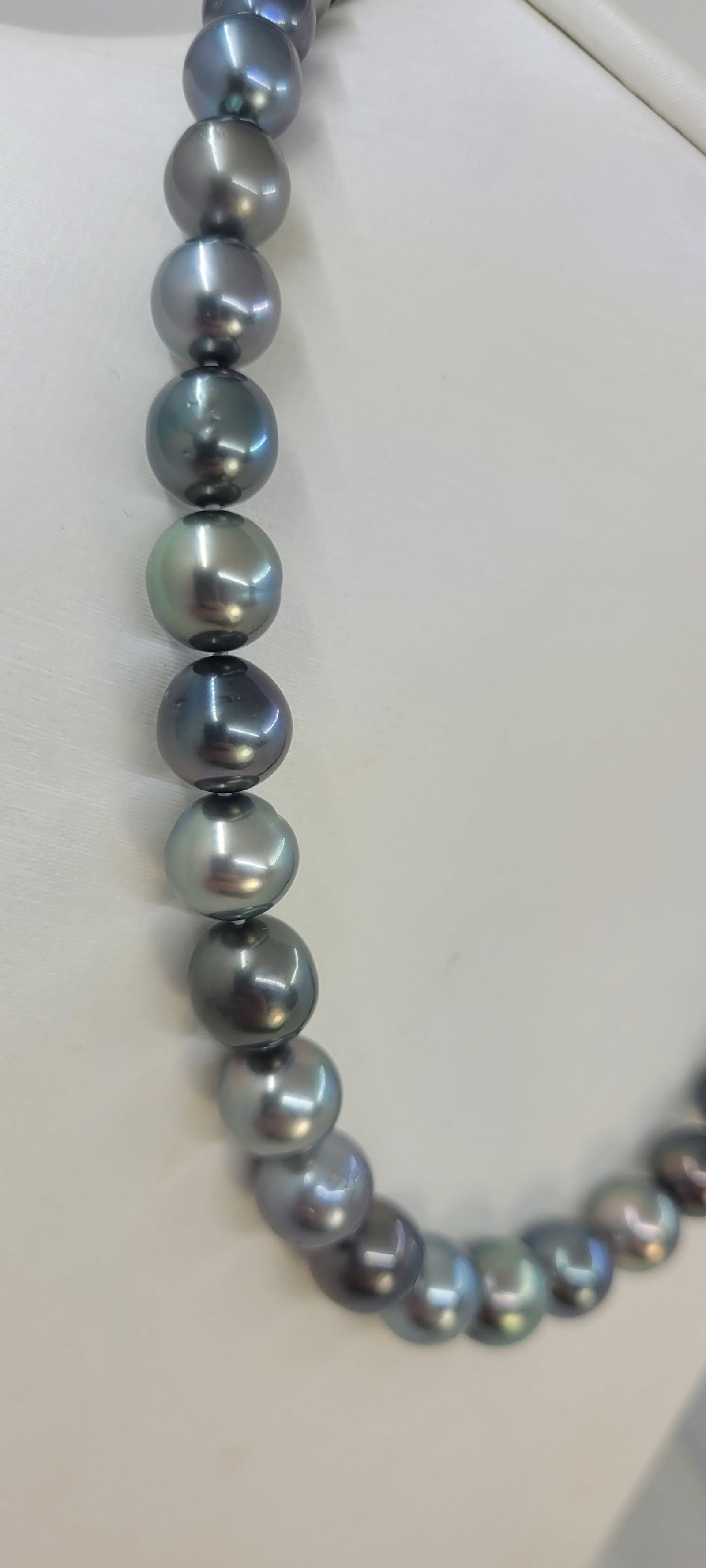 Necklace PSL Certified Tahitian Pearls - 9.0x11.2mm - 5