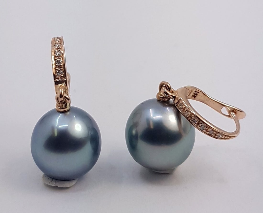 Earrings - 14 kt. Rose gold - 0.09ct. tw. - 10x11mm Tahitian Pearls - 3