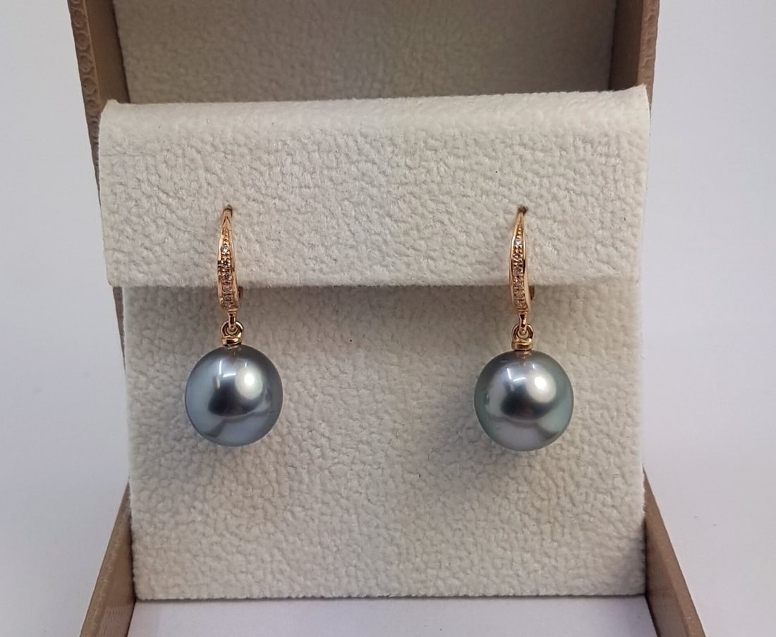 Earrings - 14 kt. Rose gold - 0.09ct. tw. - 10x11mm Tahitian Pearls - 5