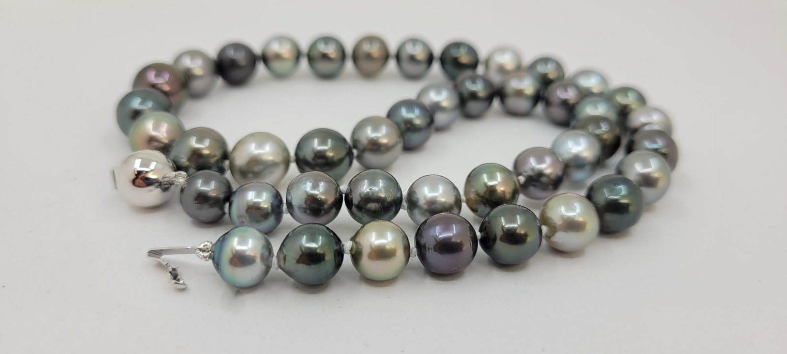 Necklace - ALGT Certified 8.4x11.6mm Tahiti Pearls - 13