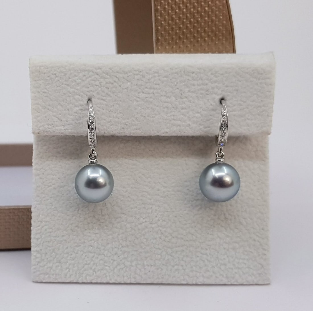 Earrings - 14 kt. White gold - 0.09ct. tw. - 9x10mm Tahitian Pearls - 4