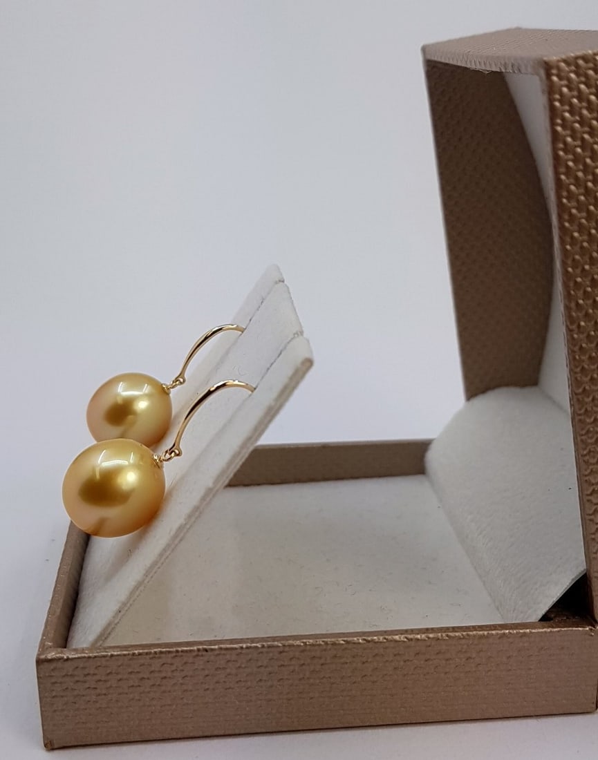 Earrings - 14 kt. Yellow gold - 11x12mm South Sea Pearls - 5