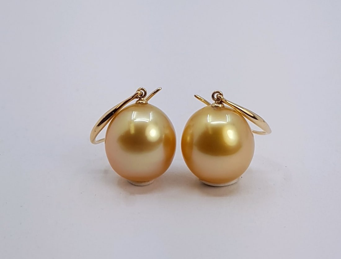 Earrings - 14 kt. Yellow gold - 11x12mm South Sea Pearls - 6