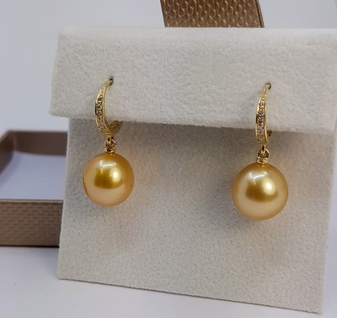 Earrings - 14 kt. Yellow gold - 0.09ct. tw. - 10x11mm - 5