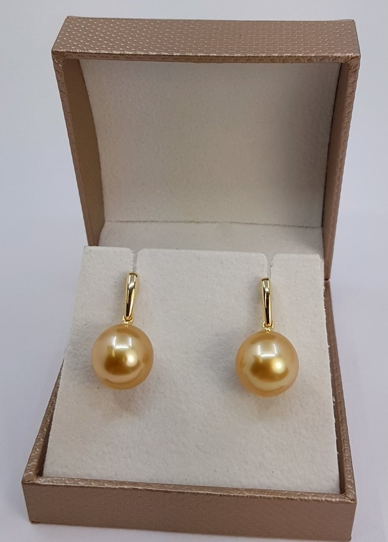 Earrings - 14 kt. Yellow gold - 11x12mm South Sea Pearls - 3