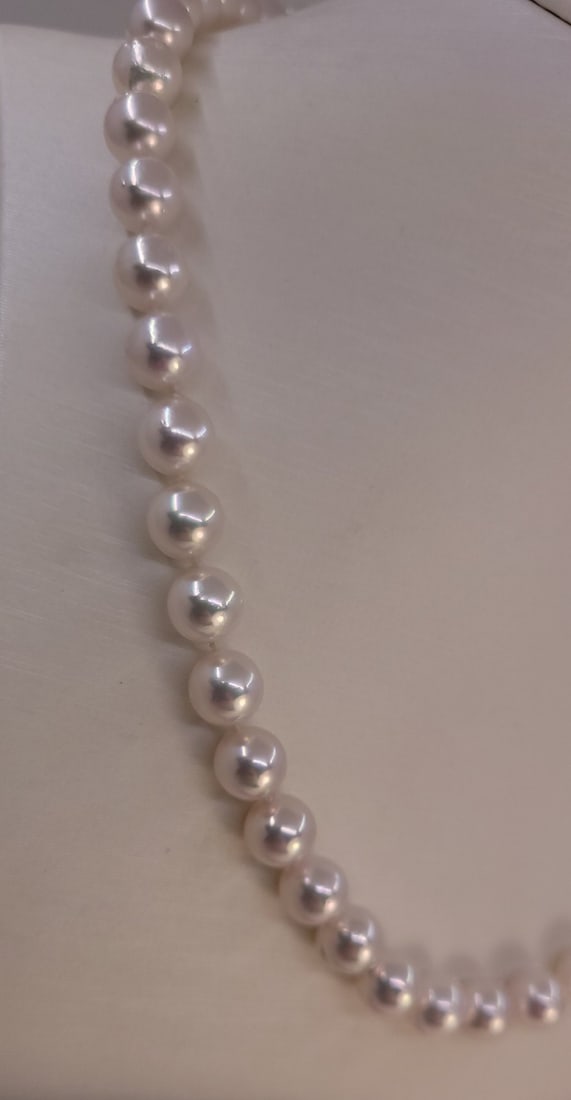 Necklace ALGT Certified Akoya Pearls - 6.6x7.4mm - 10