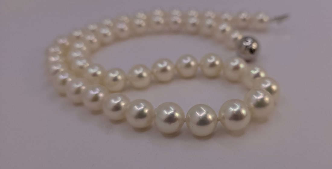 Necklace 8x8.5mm Bright Akoya pearls - 11