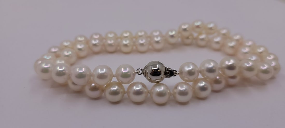Necklace - 7x7.5mm Akoya Pearls - 11
