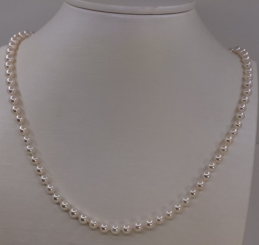Necklace 5x5.5mm Bright Akoya pearls - 3
