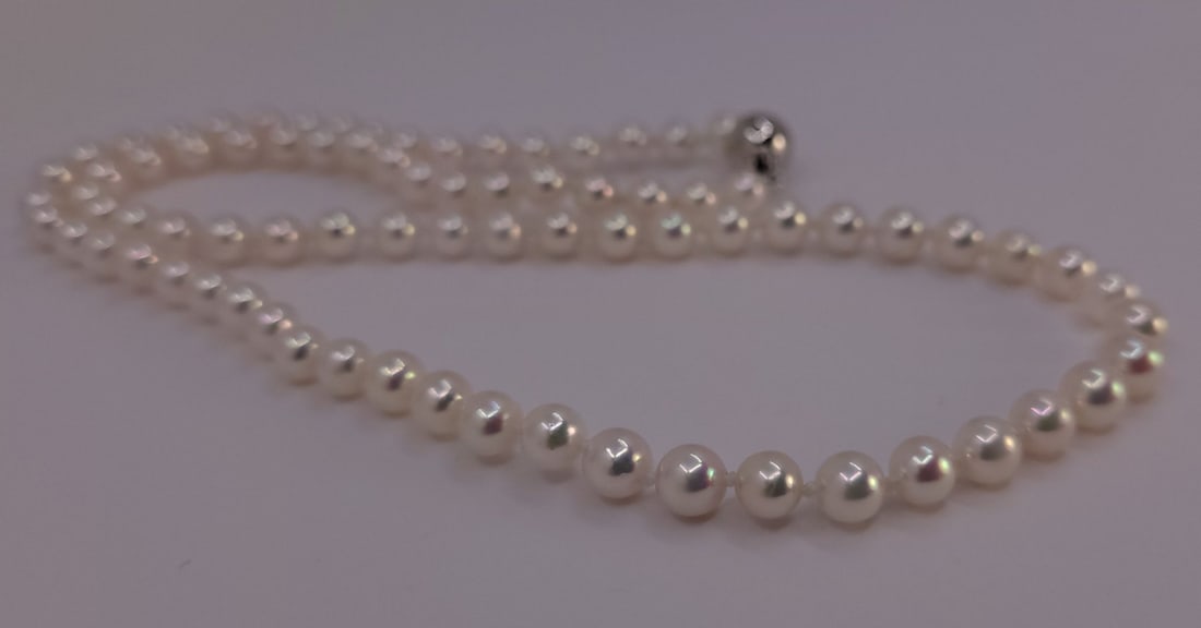 Necklace 5x5.5mm Bright Akoya pearls - 8
