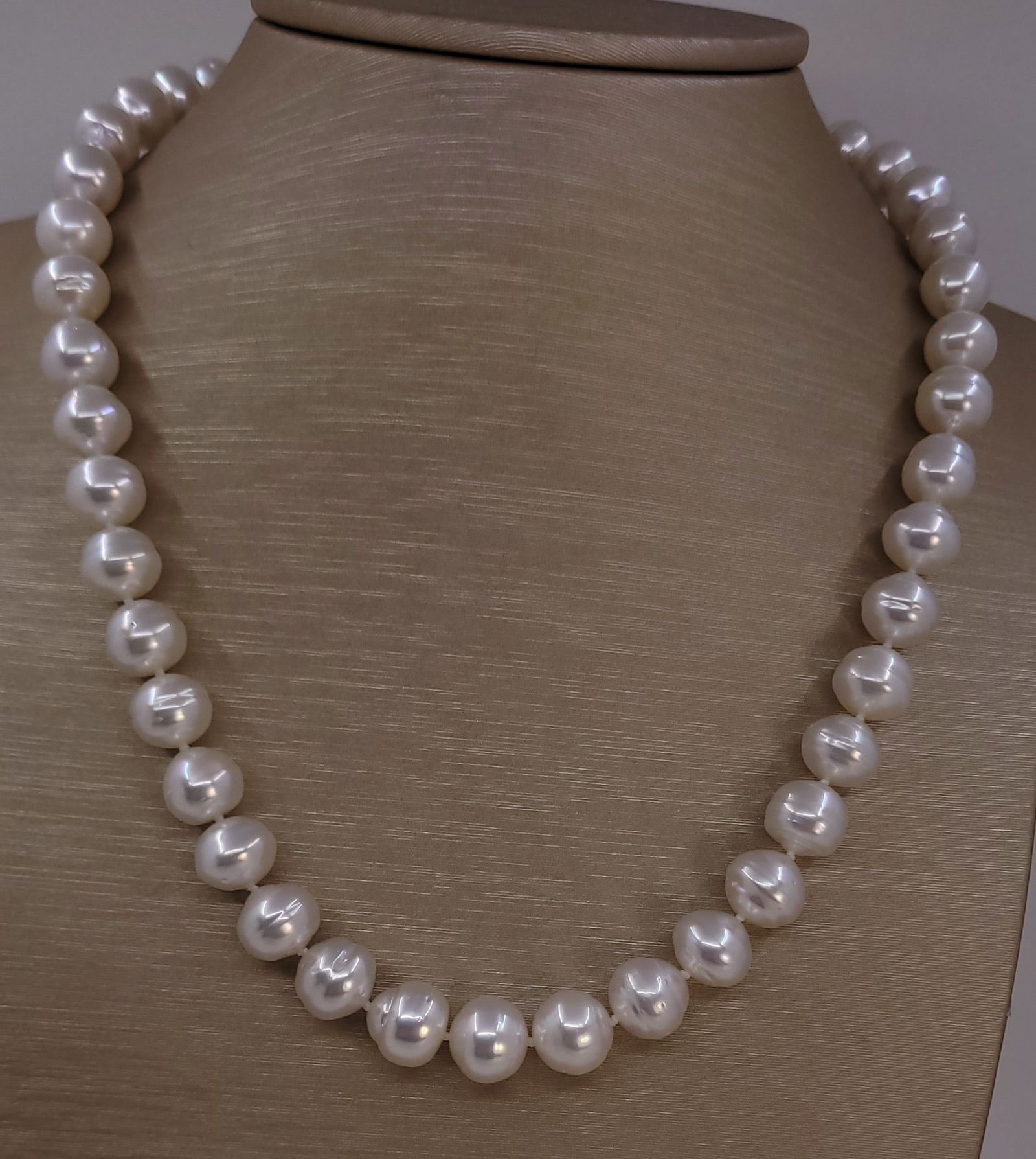 Necklace PSL Certified Australian South Sea Pearls - 9.0x11.2mm - 3