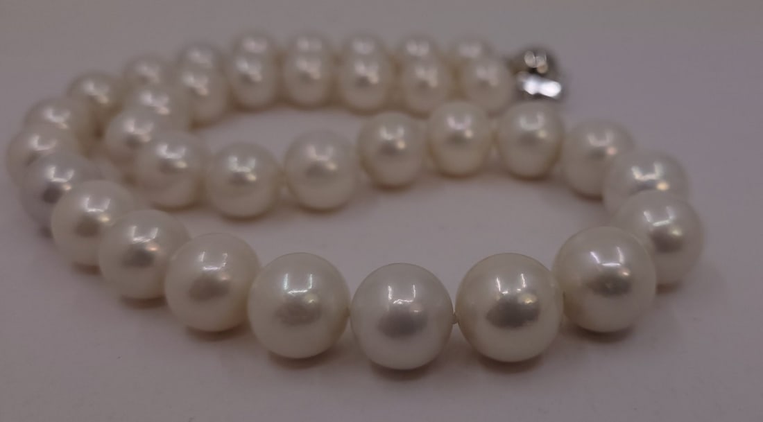 Necklace 11x13mm Round White Edison Pearls - 10