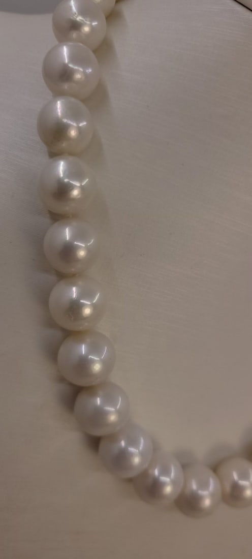 Necklace 11x13mm Round White Edison Pearls - 8
