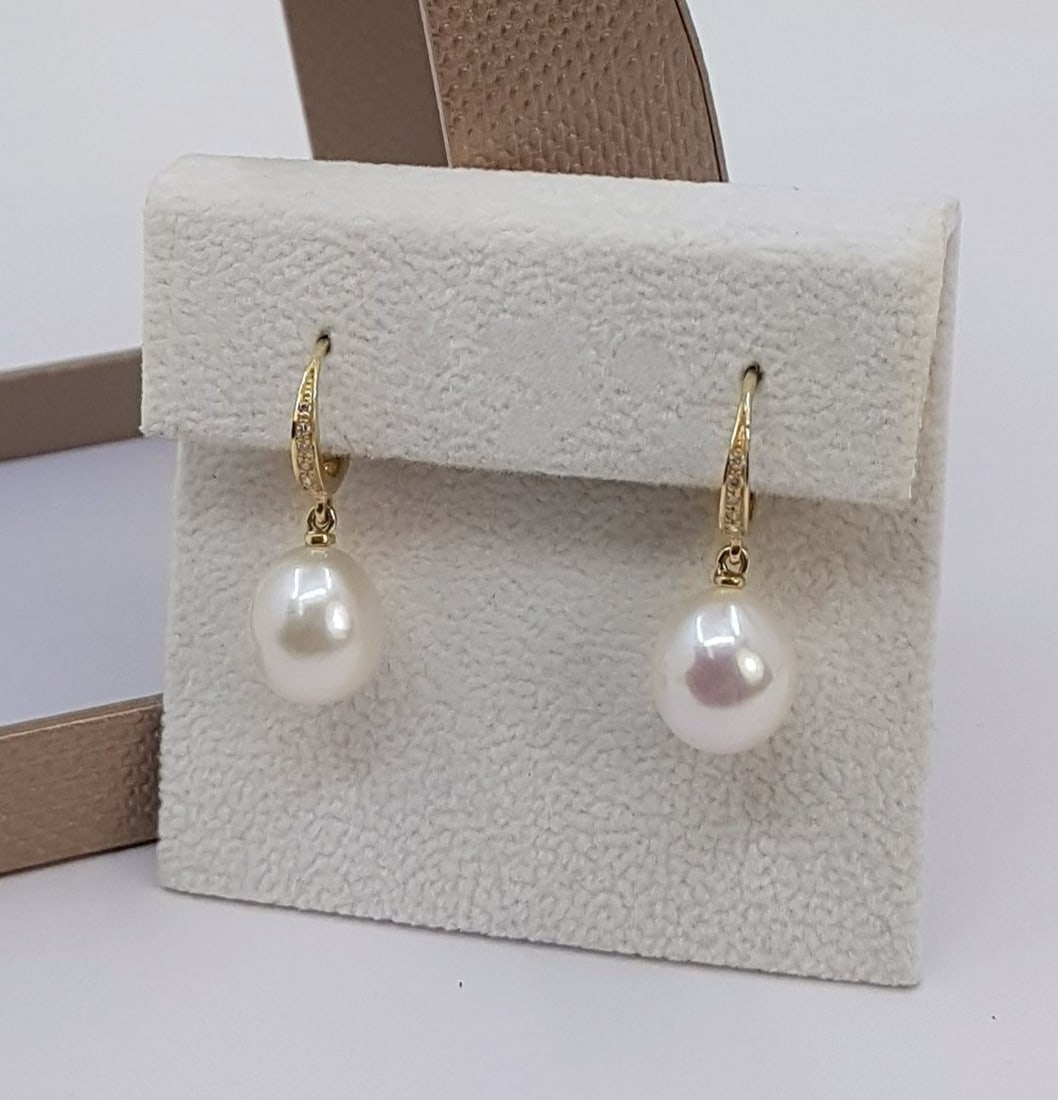 10.5mm White Edison Pearl Drops - 0.09Ct - 14 kt. Gold - Earrings - 5