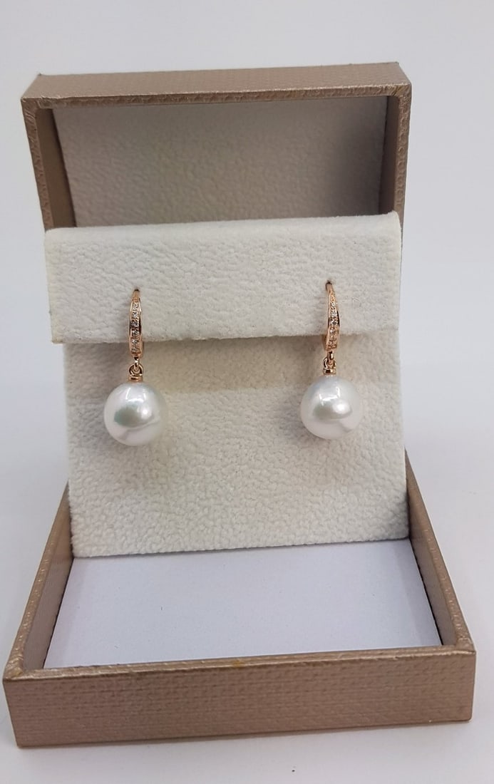 Earrings - 14 kt. Rose gold - 0.09ct. tw. - 10x11mm Edison Pearls - 5