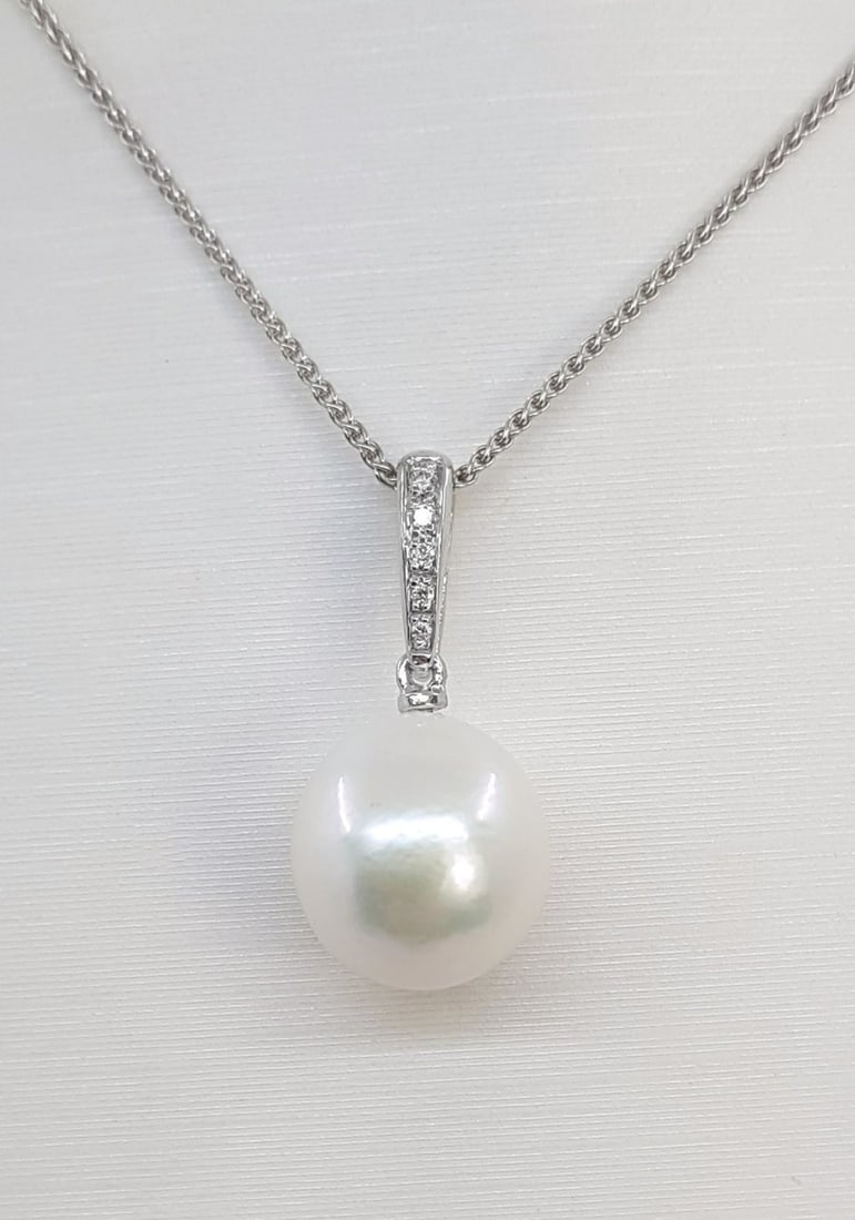 11.5mm Vibrant White Edison Freshwater Pearl - 0.04ct - 14 kt. White gold - Necklace with pendant - 2