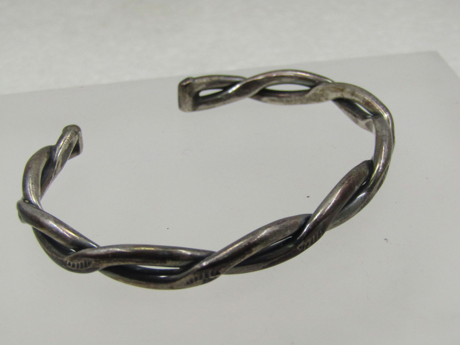 Vintage Sterling Intertwined Southwestern Stamped Cuff Bracelet 6.5" - 6