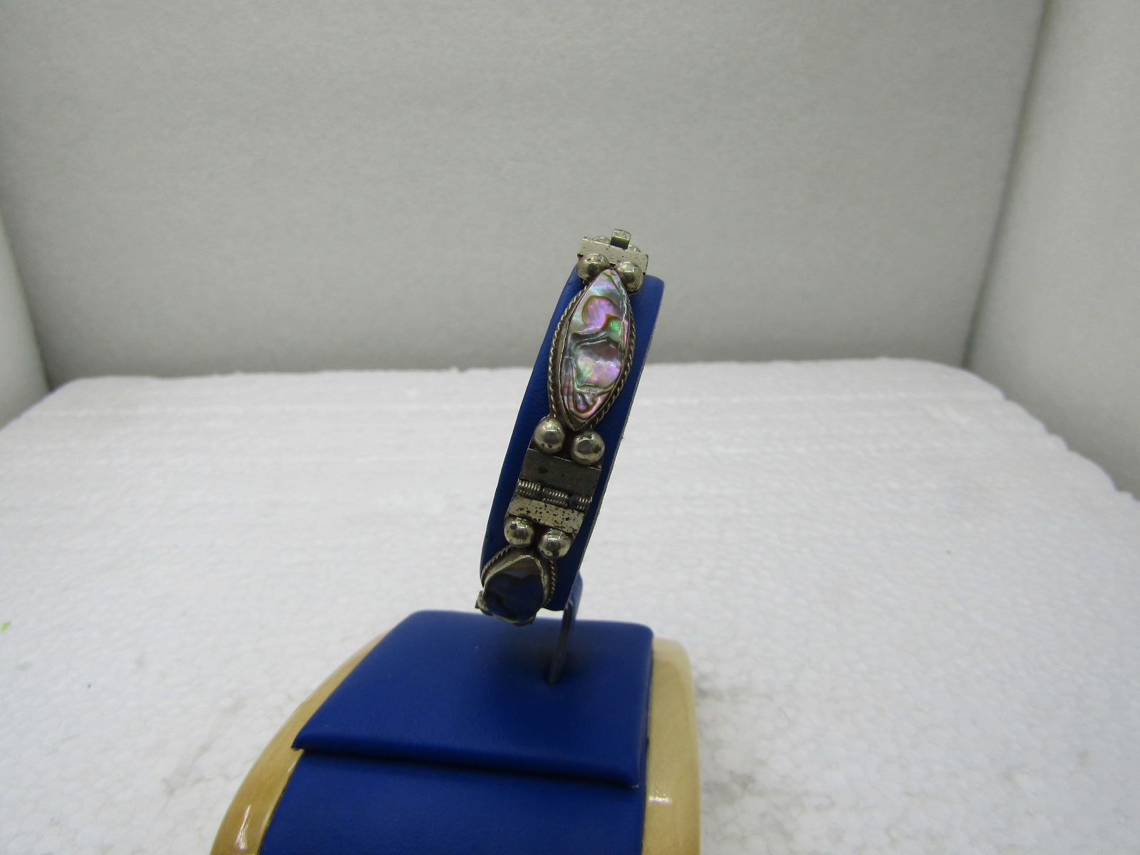 Vintage Mexico Alpaca Abalone Bracelet, 6.75", 1960's: Vintage Mexico Alpaca Abalone Bracelet, 6.75", 1960's, Signed Hecho Mexico. Not marked otherwise, does not test as sterling but the Alpaca silver used in Mexico which is a non si lver alloy. This has