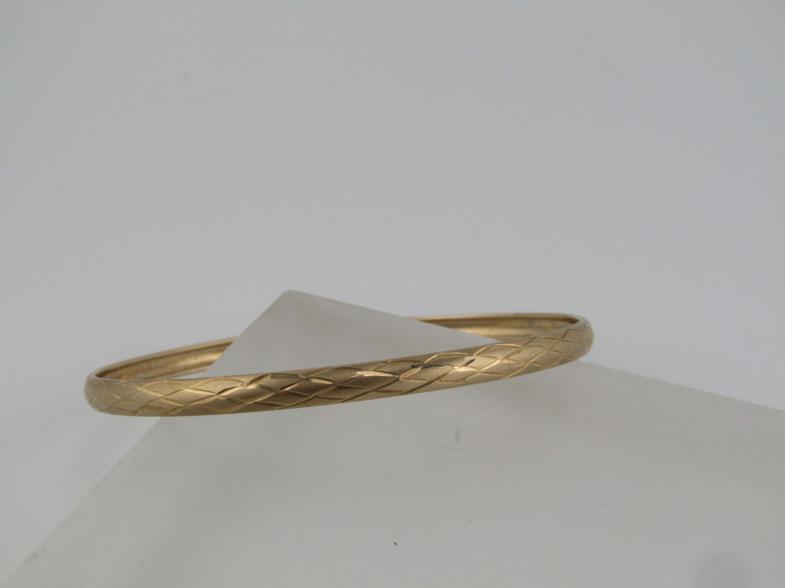 Vintage 10kt Locking Bangle Bracelet, 6.75", Signed, 1960's-1970's - 4