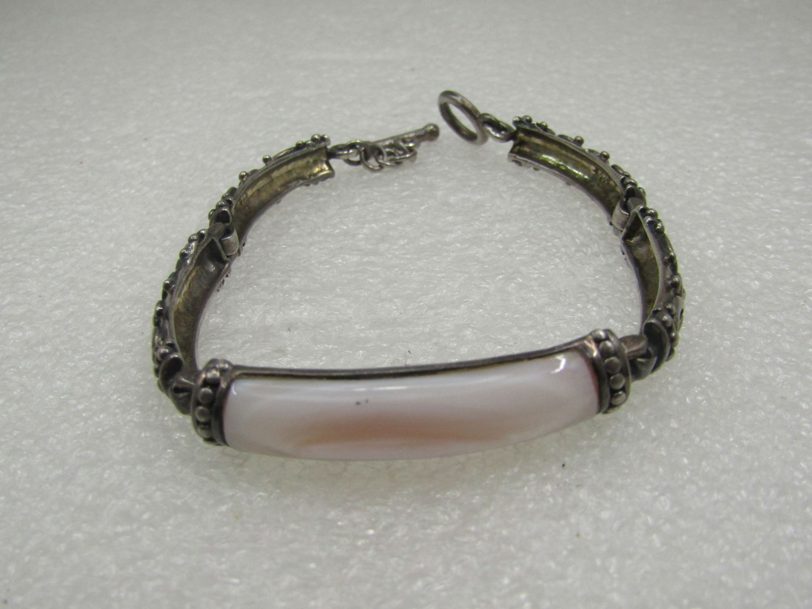 Vintage Sterling Mother-of-Pearl Bali Bracelet, 7.75" Toggle Clasp - 4