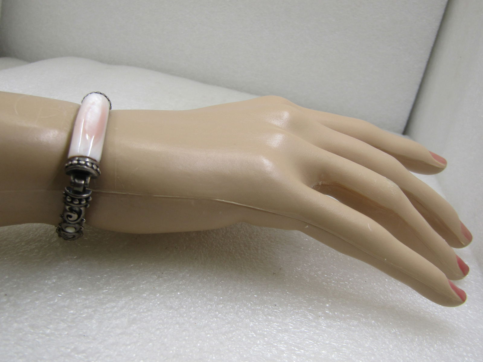 Vintage Sterling Mother-of-Pearl Bali Bracelet, 7.75" Toggle Clasp - 6