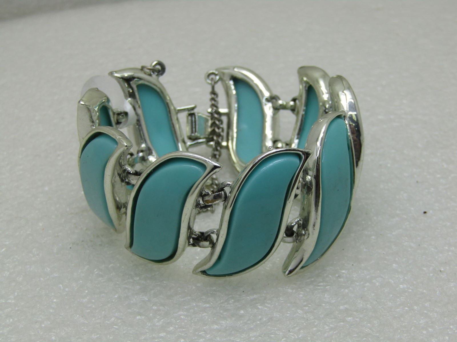 Vintage Teal Lucite Acrylic 1960's Bracelet 7.25" - 2