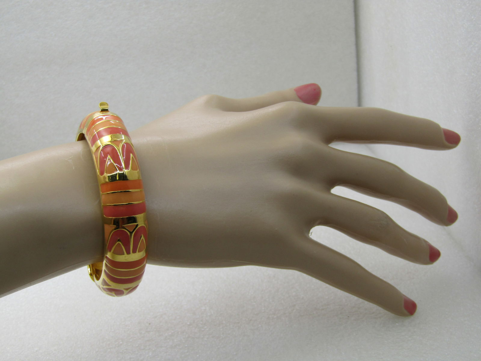 Vintage Joan Rivers Enameled Hinged Clamper Bracelet, Geometric, 6.75", 15mm wide - 7