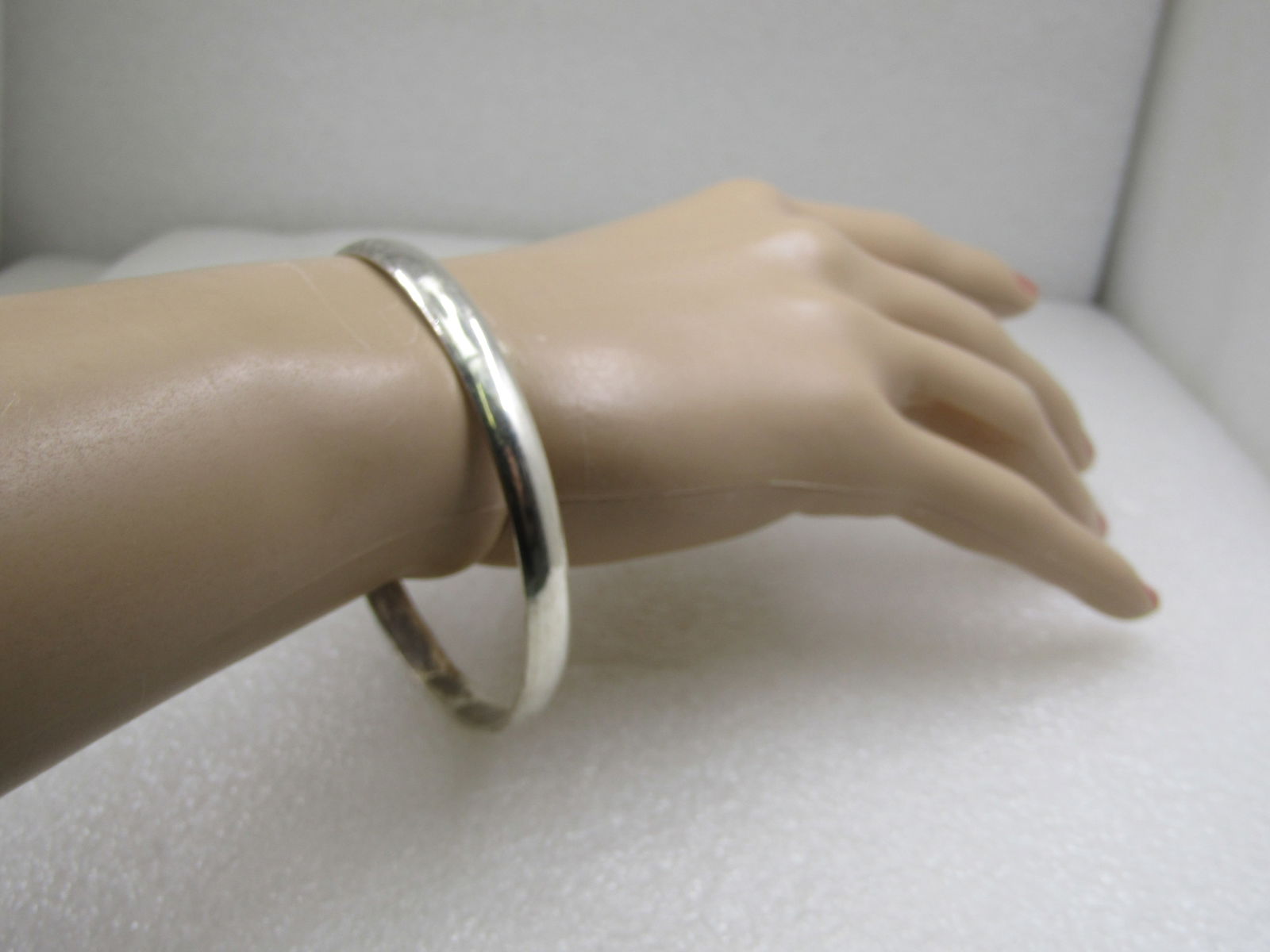 Vintage Silver Bangle Bracelet, 8.25", 6.5mm - 5