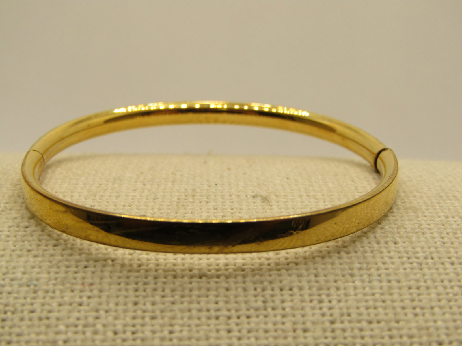1/20 12KT Kiddie Kraft Bangle Bracelet, 5", Slide Opening, Locking Clasp, 3.5mm 1950's - 3