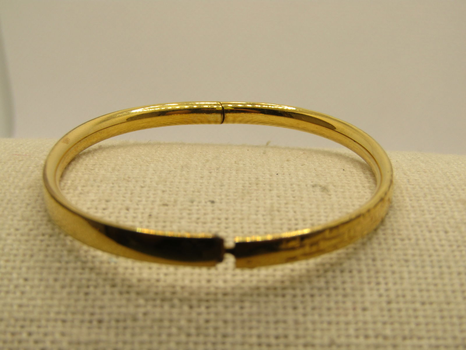 1/20 12KT Kiddie Kraft Bangle Bracelet, 5", Slide Opening, Locking Clasp, 3.5mm 1950's - 4