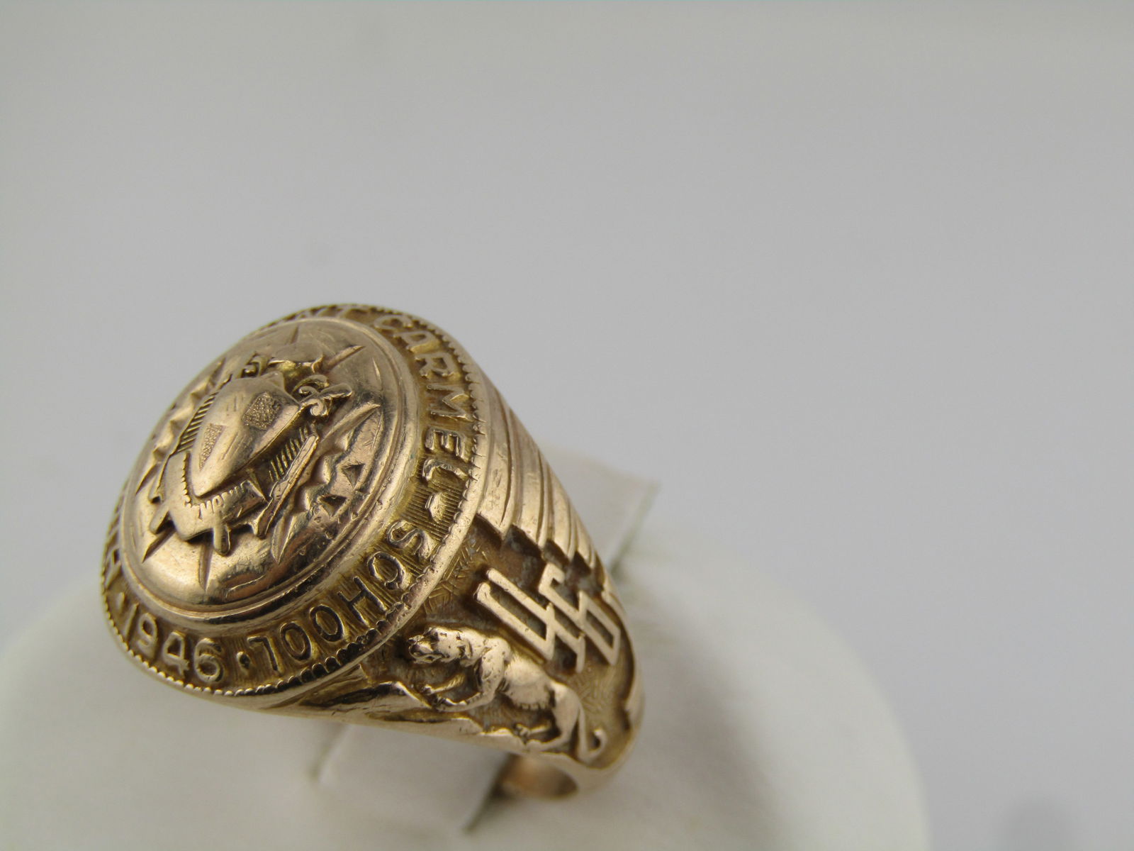 Vintage 10kt Mt. Carmel Class Ring. Sz. 8, 1946 - 3