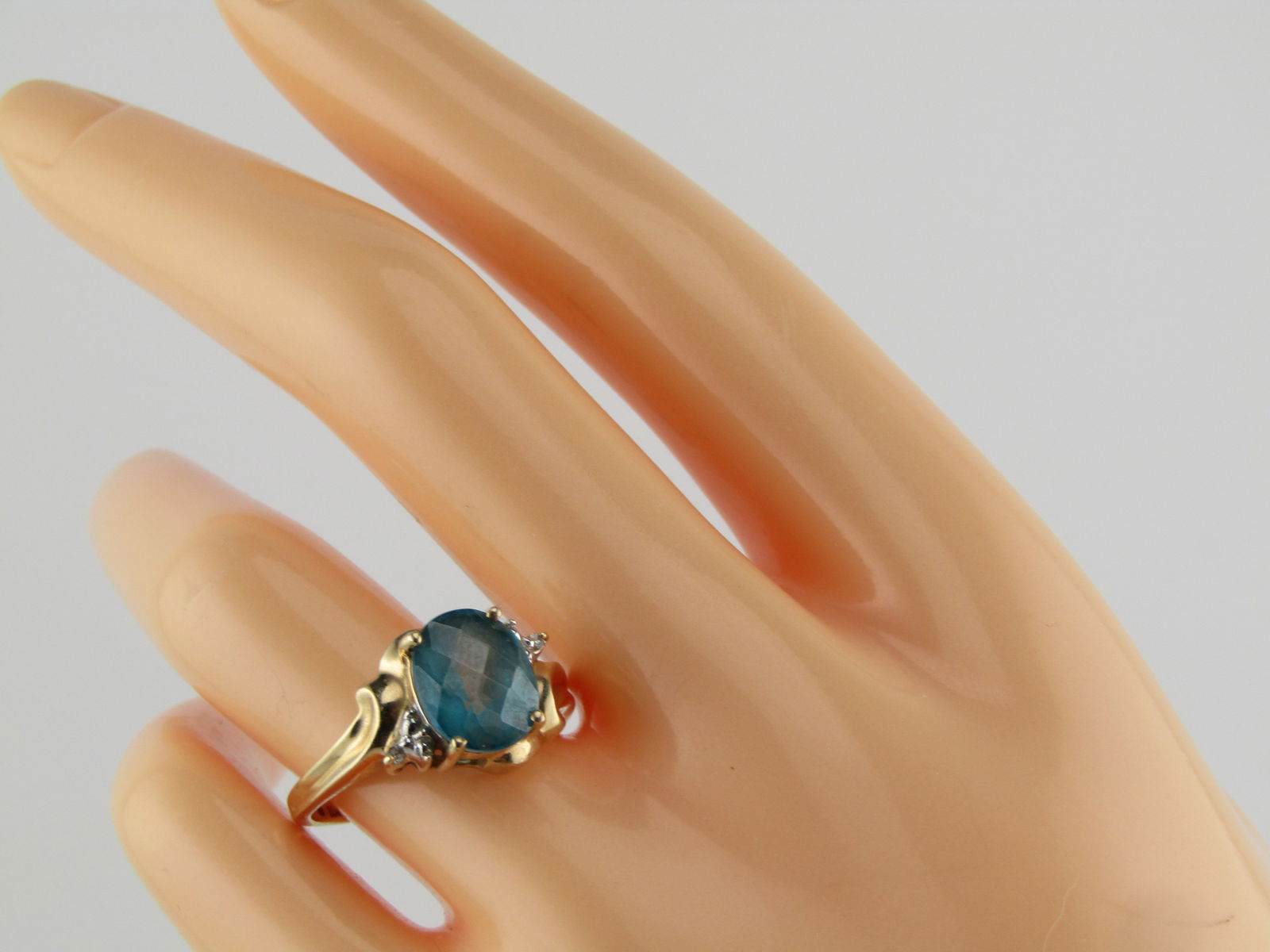 Vintage 10kt Blue Topaz Diamond Ring, Sz. 9. 1980's - 8