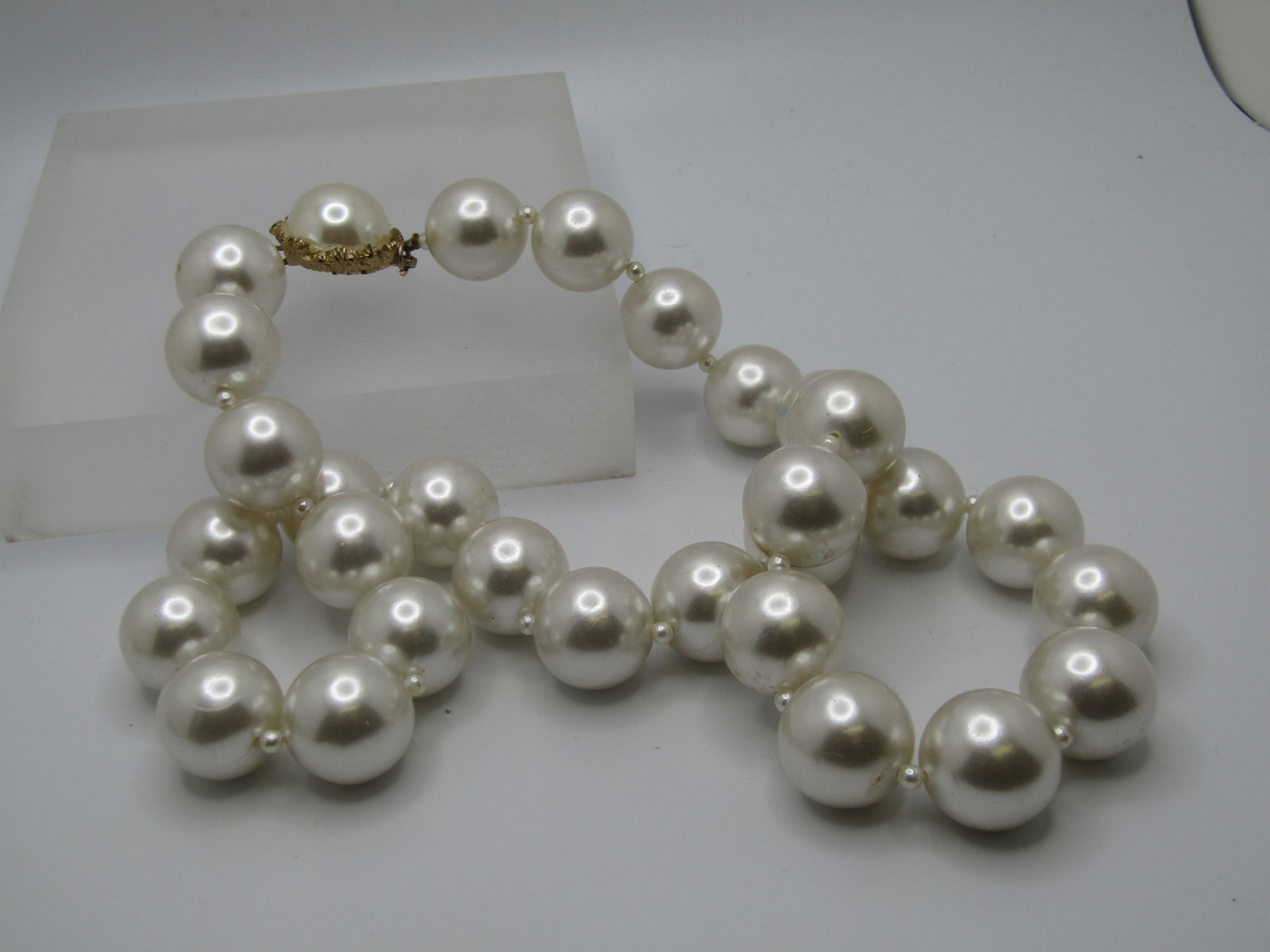 Vintage Chunky Faux Pearl Necklace, 24", Box Clasp, 1950's-1960's - 3