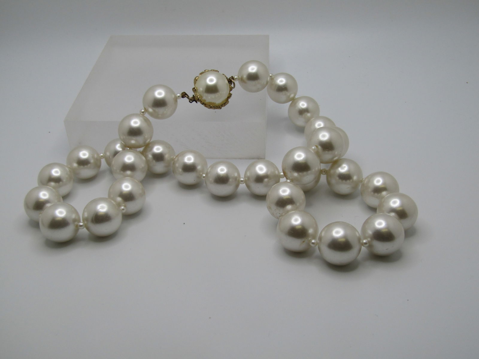 Vintage Chunky Faux Pearl Necklace, 24", Box Clasp, 1950's-1960's - 5
