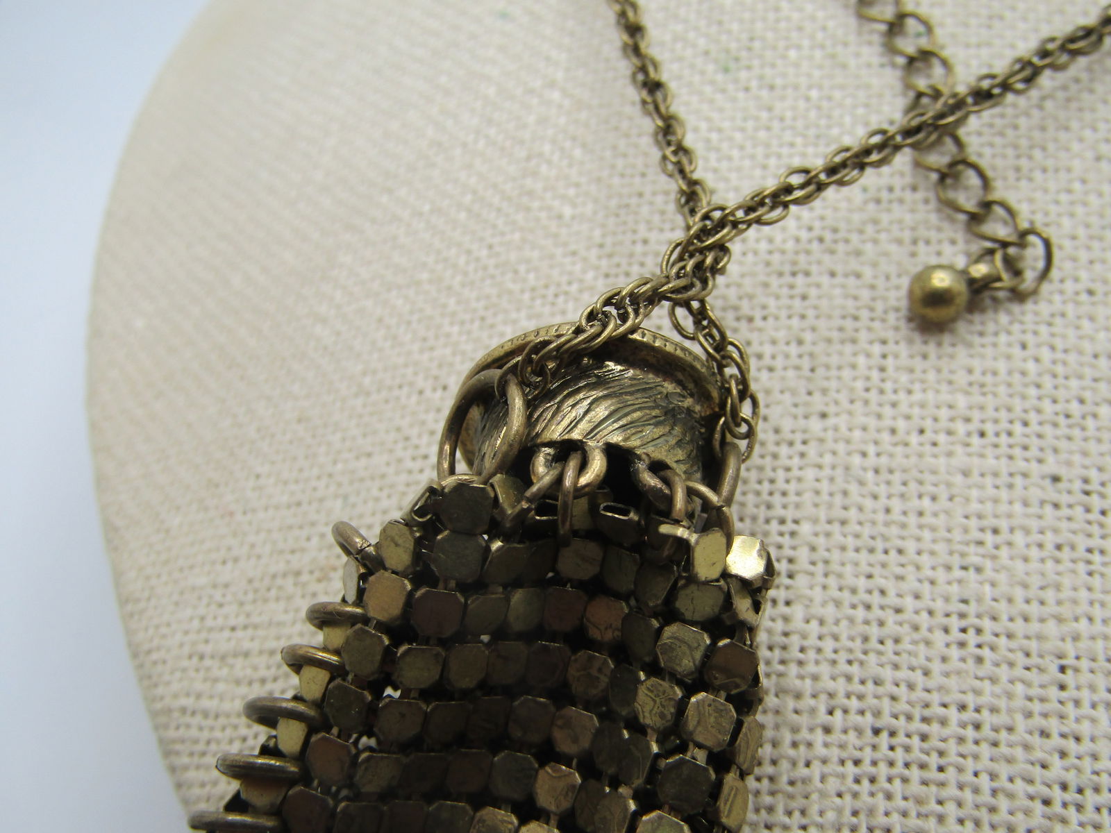 Vintage Brassy Mesh Pouch Pendant Necklace, 35", 1980's - 5
