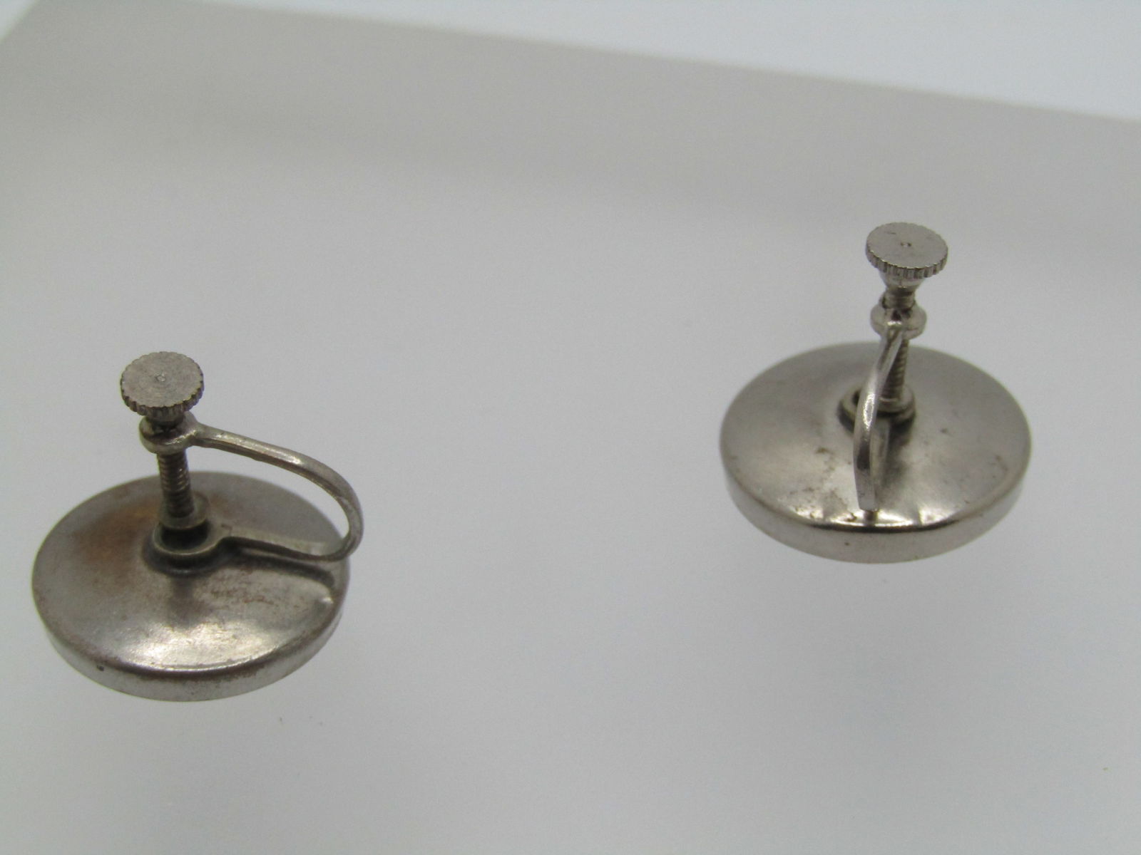 Vintage Morpho Beach Scene Earrings, Screwback, 1950's-1960's - 3